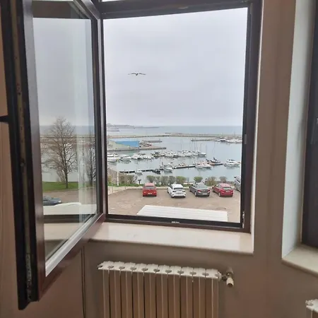 アパート Great Black Sea View コンスタンツァ